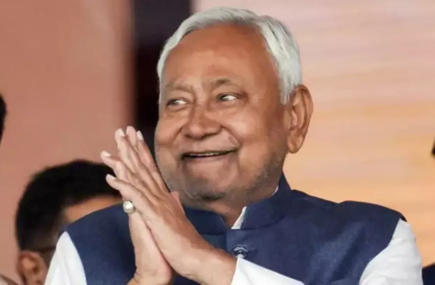 क्या पाला बदलने वाले हैं नीतीश कुमार? भरत तिवारी एनकाउंटर के बीच RJD ने वीडियो शेयर कर बढ़ाया सियासी पारा