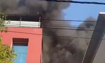नोएडा सेक्टर-9 में एक प्राइवेट कंपनी में लगी भीषण आग, मौके पर पहुंची कई दमकल की गाड़ियां,बचाव कार्य जारी नोएडा सेक्टर-9 में एक प्राइवेट कंपनी में लगी भीषण आग, मौके पर पहुंची कई दमकल की गाड़ियां,बचाव कार्य जारी