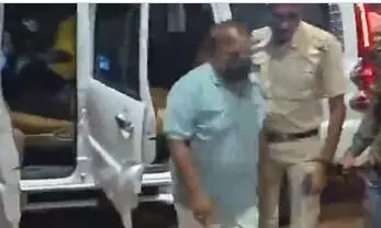 कर्नाटक के बेलगांव से गिरफ्तार बंगाल टीएमसी का तारकेश्वर विधानसभा क्षेत्र का पूर्व विधायक रामेंदु सिन्हा राय कर्नाटक के बेलगांव से गिरफ्तार बंगाल टीएमसी का तारकेश्वर विधानसभा क्षेत्र का पूर्व विधायक रामेंदु सिन्हा राय