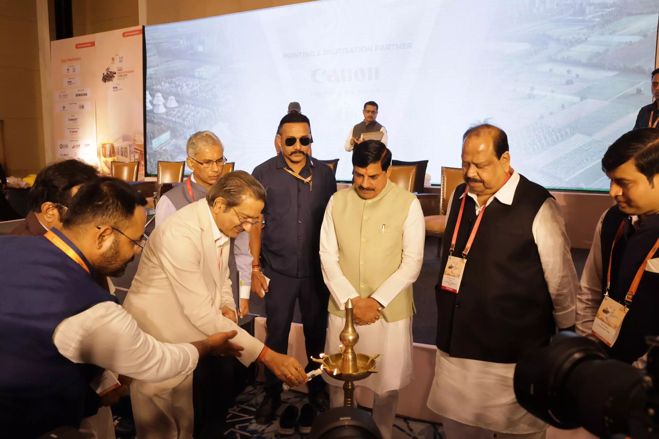 सामूहिक प्रयास, संकल्प शक्ति व नवाचार से साकार होगा विकसित मध्यप्रदेश का सपना - इंजी संजीव अग्रवाल