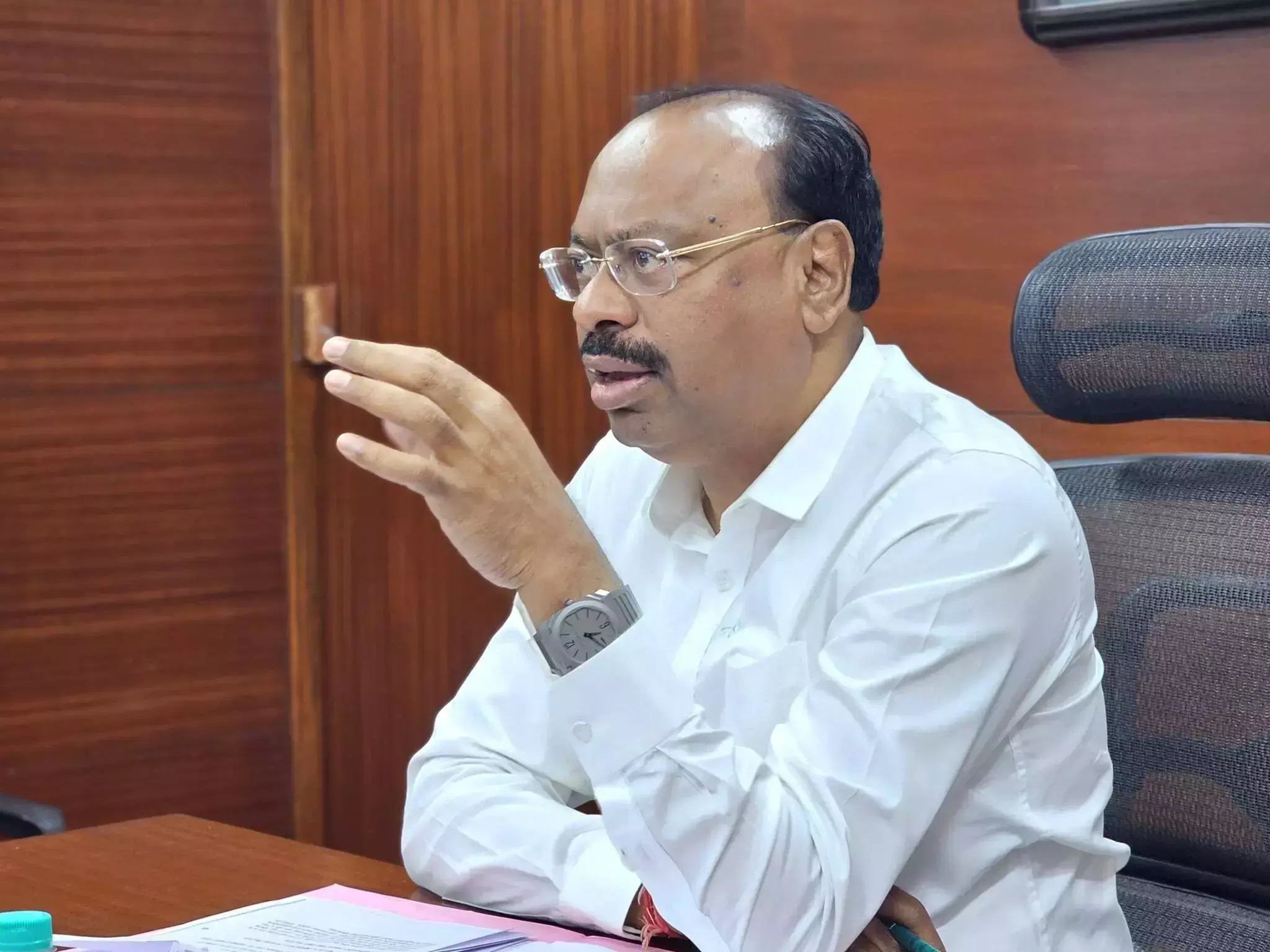 बावनकुले ने कहा - अधिकारी - रेत माफिया गठजोड़ पर सरकार सख्त, निपटने के लिए सरकार बनाएगी टास्क फोर्स