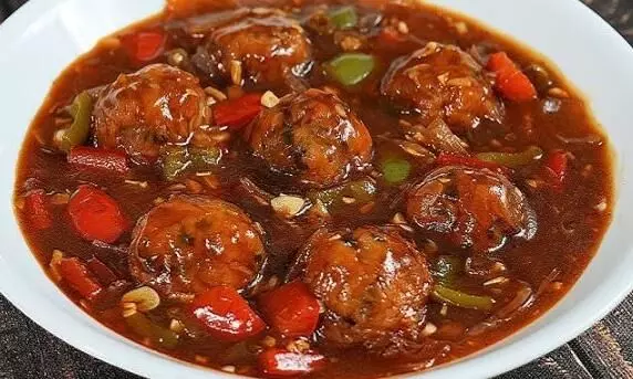 कुछ ऐसा बनाना चाहते हैं जो हर उम्र के लोग पसंद करें? यहां देखें मंचूरियन बनाने की लाजवाब रेसिपी