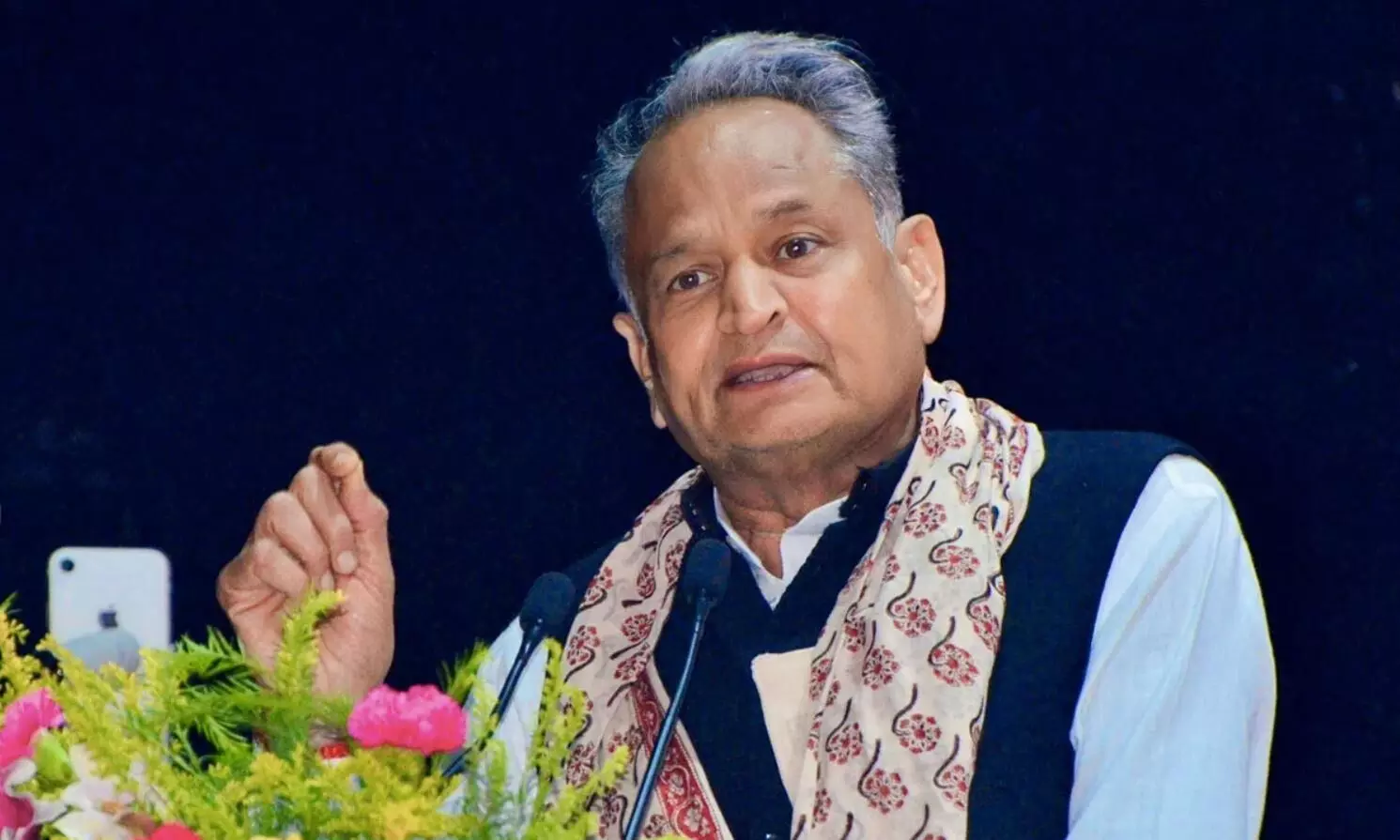 केंद्रीय मंत्री ने 1 करोड़ रुपए सब्सिडी का लिया फायदा अशोक गहलोत का PM मोदी पर तीखा हमला