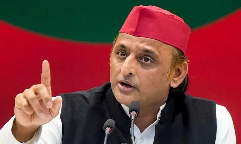 अयोध्या में रामलला के दर्शन करने से पहले अखिलेश यादव ने चोरी मामले पर बीजेपी पर साधा निशाना, कहा- गोरखधंधा हो रहा...