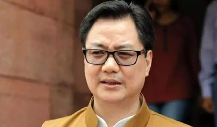 केंद्रीय मंत्री किरेन रिजिजू ने विपक्ष को लिया आड़े हाथों, ब्रिटेन संविधान के इस मॉडल को भारत में अपनाने की उठाई मांग