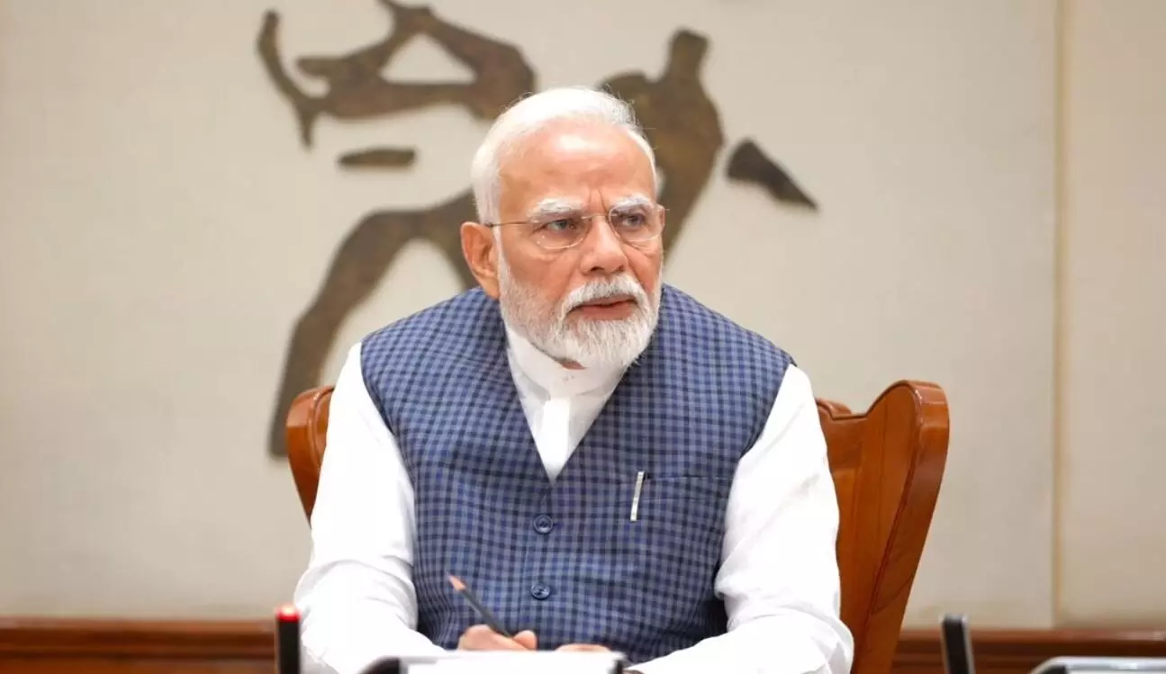 PM मोदी ने केंद्रीय सचिवों के साथ की मीटिंग, जानें 4 घंटे तक किन मुद्दों पर हुई चर्चा PM मोदी ने केंद्रीय सचिवों के साथ की मीटिंग, जानें 4 घंटे तक किन मुद्दों पर हुई चर्चा