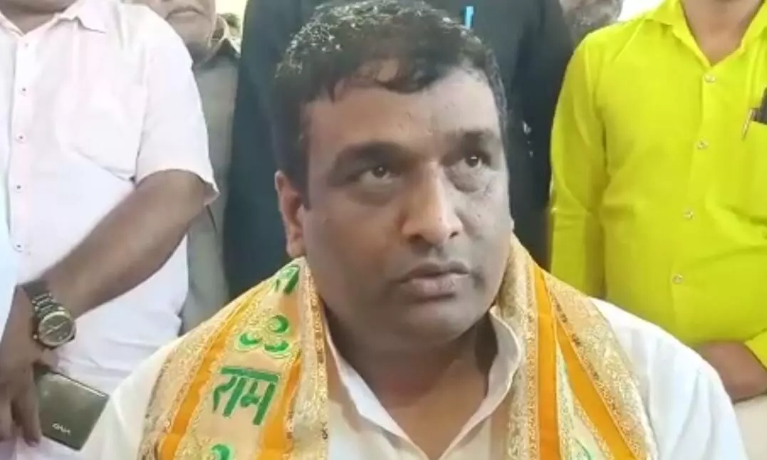 राम मंदिर चढ़ावा चोरी के मामले में सत्ता पक्ष ने विपक्ष को घेरा, सपा पर लगाए गंभीर आरोप राम मंदिर चढ़ावा चोरी के मामले में सत्ता पक्ष ने विपक्ष को घेरा, सपा पर लगाए गंभीर आरोप