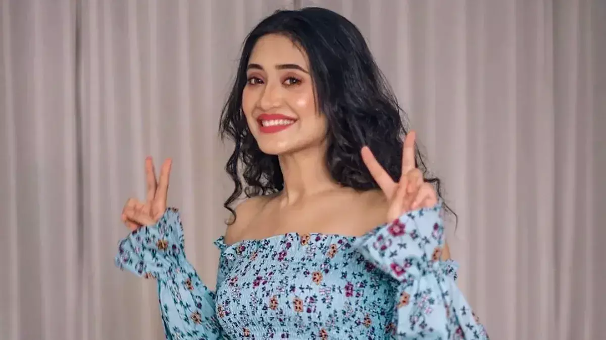 रियालिटी शो ‘लॉकअप 2’ में शिवांगी के फैंस को मिला बड़ा सरप्राइज, एक्ट्रेस ने कर ली है सगाई! रियालिटी शो ‘लॉकअप 2’ में शिवांगी के फैंस को मिला बड़ा सरप्राइज, एक्ट्रेस ने कर ली है सगाई!