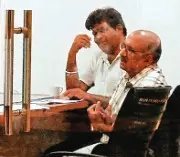 मेडिकल बोर्ड के प्रमाणपत्र के लिए 30 हजार की रिश्वत मांगने वाले सर्जरी विभाग प्रमुख व क्लर्क गिरफ्तार मेडिकल बोर्ड के प्रमाणपत्र के लिए 30 हजार की रिश्वत मांगने वाले सर्जरी विभाग प्रमुख व क्लर्क गिरफ्तार