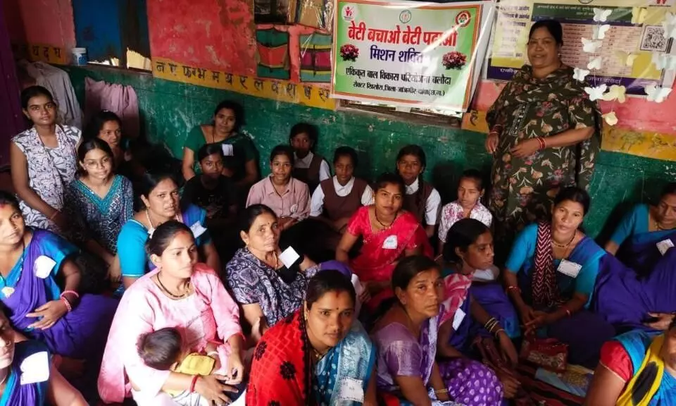 बेटी बचाओ-बेटी पढ़ाओ योजना के तहत बालिका शिक्षा के लिए जागरूकता अभियान आयोजित बेटी बचाओ-बेटी पढ़ाओ योजना के तहत बालिका शिक्षा के लिए जागरूकता अभियान आयोजित
