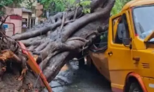 चेम्बूर हादसे पर सियासत, विपक्षी ने दुर्भाग्यपूर्ण घटना बताते हुए सरकार को घेरा