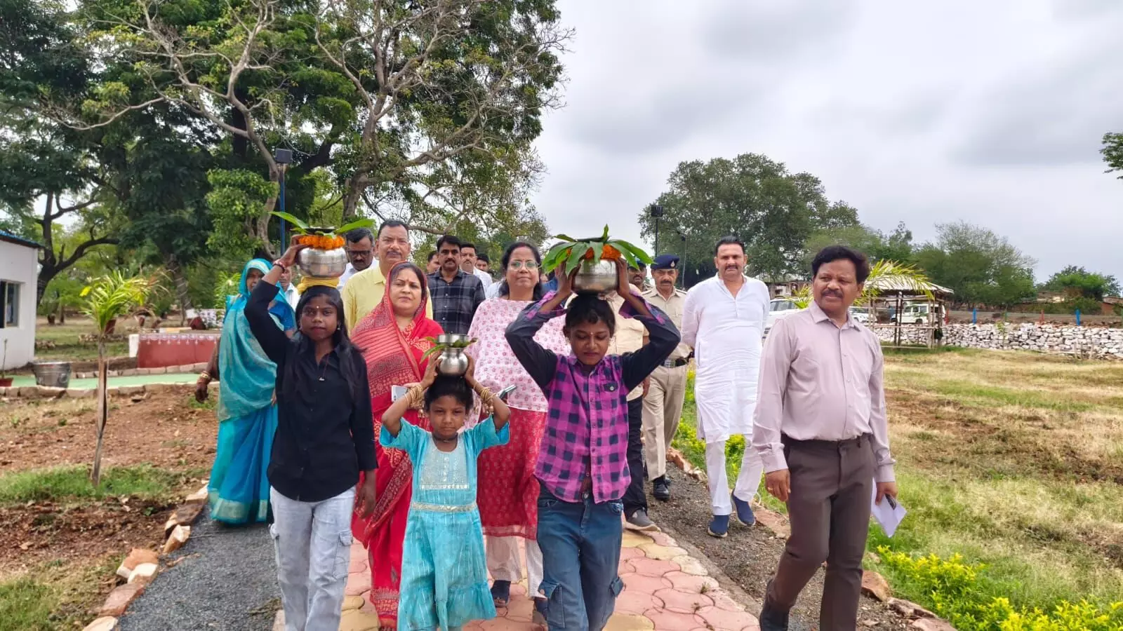 अमझिरिया इको पार्क में जल गंगा संवर्धन अभियान का समापन