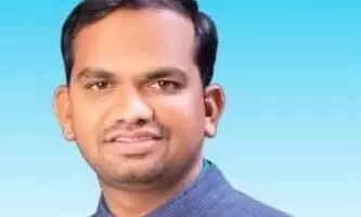 जिलाधिकारी का बड़ा एक्शन, विवादित फेरफार मामले में पटवारी रूपचंद आभारे निलंबित जिलाधिकारी का बड़ा एक्शन, विवादित फेरफार मामले में पटवारी रूपचंद आभारे निलंबित
