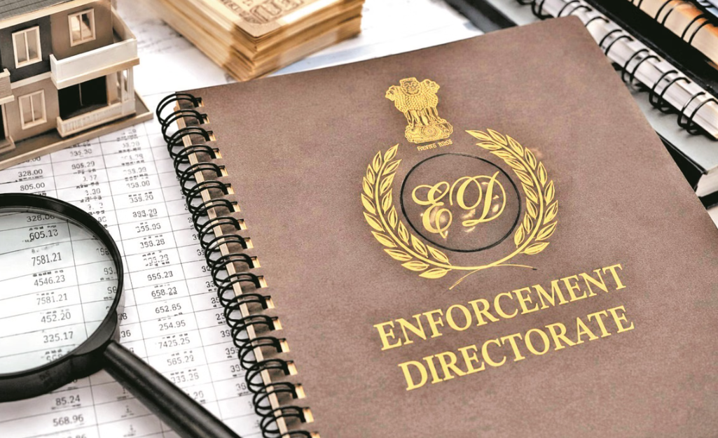ईडी ने अटैच की पूर्व आईएएस दंपत्ति की 22.46 करोड़ की संपत्ति, सहयोगी राघवेंद्र सिंह तोमर के जरिए क्रिकेट एकेडमी में खपाते थे कालाधन