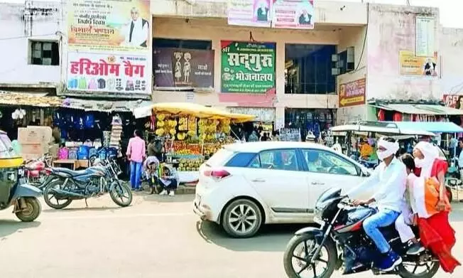 शापिंग काम्प्लेक्स निर्माण का टेंडर खाली, एक भी संविदाकार ने नहीं दिखाई दिलचस्पी शापिंग काम्प्लेक्स निर्माण का टेंडर खाली, एक भी संविदाकार ने नहीं दिखाई दिलचस्पी
