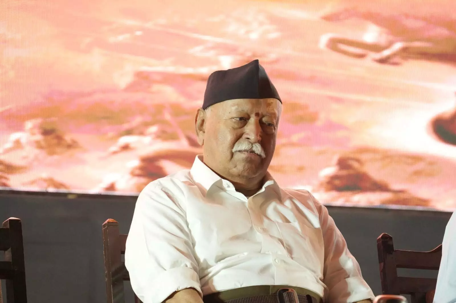 विभाजन के बाद भारत आए लोग शरणार्थी नहीं, मातृभूमि के लिए संघर्ष करने वाले थे - भागवत विभाजन के बाद भारत आए लोग शरणार्थी नहीं, मातृभूमि के लिए संघर्ष करने वाले थे - भागवत