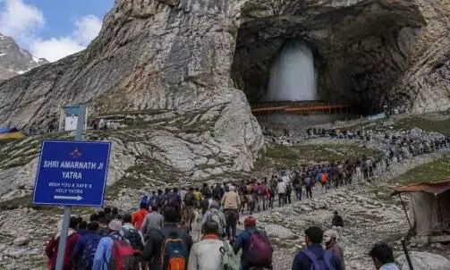 मेडिकल की पूरी व्यवस्था-एंबुलेंस भी तैनात..कड़ी सुरक्षा के बीच संत समाज का तीसरा जत्था बाबा बर्फानी के दर्शन के लिए रवाना मेडिकल की पूरी व्यवस्था-एंबुलेंस भी तैनात..कड़ी सुरक्षा के बीच संत समाज का तीसरा जत्था बाबा बर्फानी के दर्शन के लिए रवाना