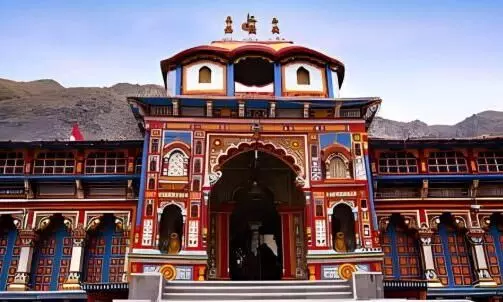 राम मंदिर के बाद अब बद्रीनाथ धाम में चढ़ावे पर उठे सवाल, दान में गड़बड़ी के आरोपों की होगी जांच राम मंदिर के बाद अब बद्रीनाथ धाम में चढ़ावे पर उठे सवाल, दान में गड़बड़ी के आरोपों की होगी जांच