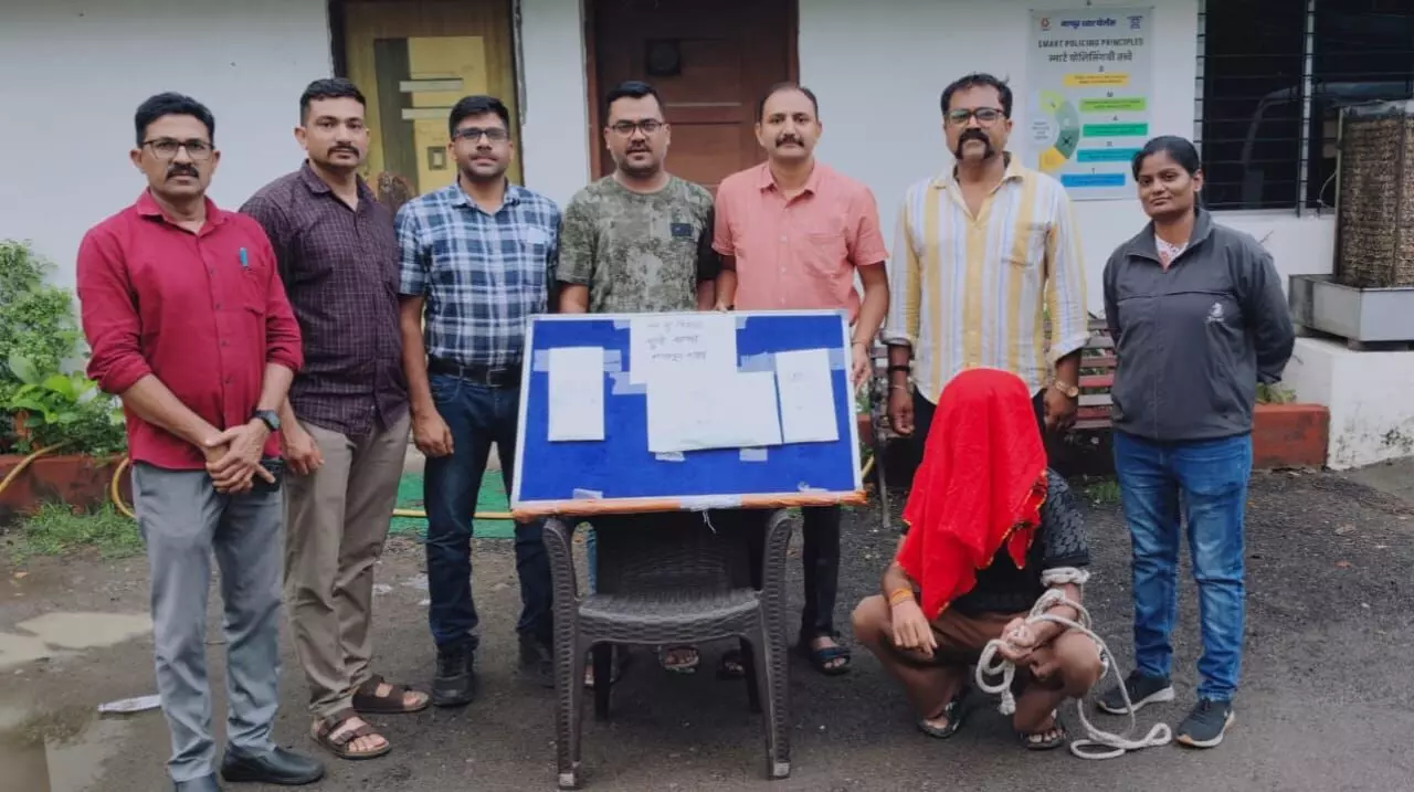 कोंबिंग अभियान में बड़ी कार्रवाई, घर से पिस्टल, कारतूस और तलवार बरामद कोंबिंग अभियान में बड़ी कार्रवाई, घर से पिस्टल, कारतूस और तलवार बरामद