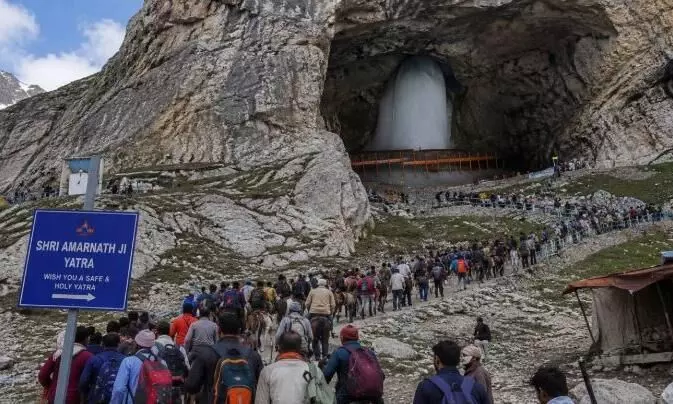 बाबा बर्फानी के दरबार की ओर बढ़ा चौथा जत्था, श्रद्धालुओं ने सुरक्षा और इंतजामों की दिल खोलकर की तारीफ बाबा बर्फानी के दरबार की ओर बढ़ा चौथा जत्था, श्रद्धालुओं ने सुरक्षा और इंतजामों की दिल खोलकर की तारीफ