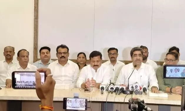 ओबीसी के नाम पर पद लेने वाले भाजपा नेताओं को प्रफुल गुडधे का पत्रास्त्र, 82 नेताओं से मांगा जवाब ओबीसी के नाम पर पद लेने वाले भाजपा नेताओं को प्रफुल गुडधे का पत्रास्त्र, 82 नेताओं से मांगा जवाब