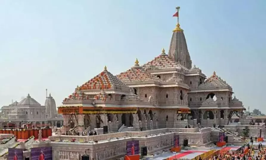 CCTV में कैद हुईं 70 संदिग्ध घटनाएं, कपड़ों और जूतों में नोट छिपाते दिखे कर्मचारी, SIT रिपोर्ट में हुए कई बड़े खुलासे CCTV में कैद हुईं 70 संदिग्ध घटनाएं, कपड़ों और जूतों में नोट छिपाते दिखे कर्मचारी, SIT रिपोर्ट में हुए कई बड़े खुलासे