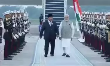पीएम मोदी और राष्ट्रपति प्रबोवो सुबियांतो के साथ आज द्विपक्षीय बैठक, रक्षा, व्यापार, ऊर्जा व रणनीतिक संबंधों पर होगी चर्चा पीएम मोदी और राष्ट्रपति प्रबोवो सुबियांतो के साथ आज द्विपक्षीय बैठक, रक्षा, व्यापार, ऊर्जा व रणनीतिक संबंधों पर होगी चर्चा