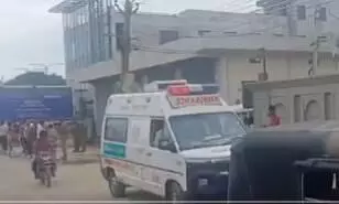 अजमेर हाईवे पर एक ट्रेलर ने एक परिवार को कुचला, तीन बच्चों की मौत दो अन्य घायल अजमेर हाईवे पर एक ट्रेलर ने एक परिवार को कुचला, तीन बच्चों की मौत दो अन्य घायल