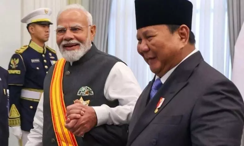 इंडोनेशिया की सदन से पीएम मोदी ने इस देश को दिया सीधा संदेश, इंडोनेशिया को बताया अपना दोस्त इंडोनेशिया की सदन से पीएम मोदी ने इस देश को दिया सीधा संदेश, इंडोनेशिया को बताया अपना दोस्त