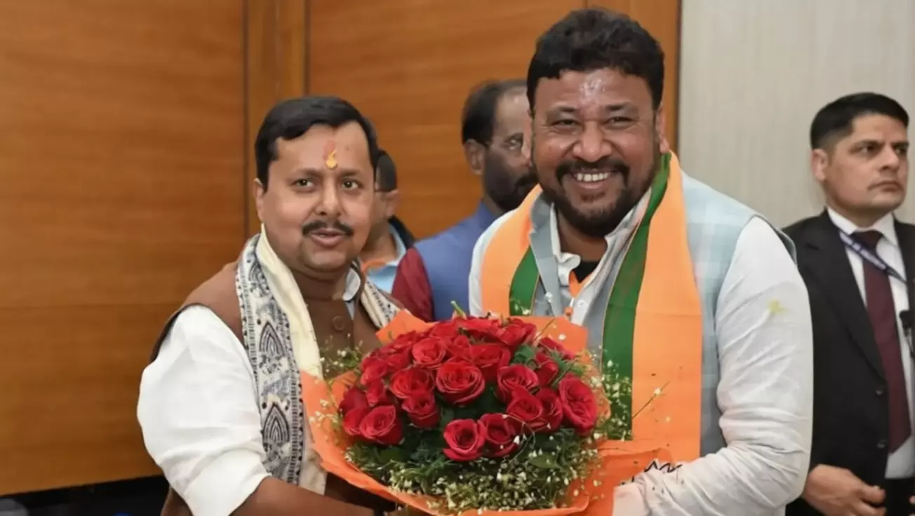 युवा चेहरा, संगठन में मजबूत पकड़....कौन हैं बांकीपुर उम्मीदवार अभिषेक कुमार, जिन पर BJP ने जताया है भरोसा युवा चेहरा, संगठन में मजबूत पकड़....कौन हैं बांकीपुर उम्मीदवार अभिषेक कुमार, जिन पर BJP ने जताया है भरोसा