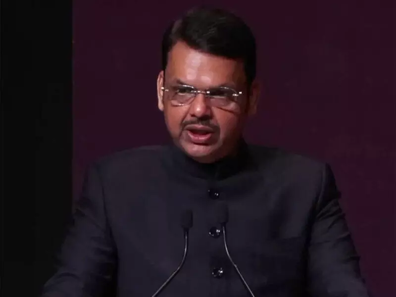 मुंबई-पुणे कनेक्टिंग लिंक पर फडणवीस ने विपक्ष को लगाई लताड़, महाराष्ट्र की बदनामी करने वालों को नहीं छोडूंगा