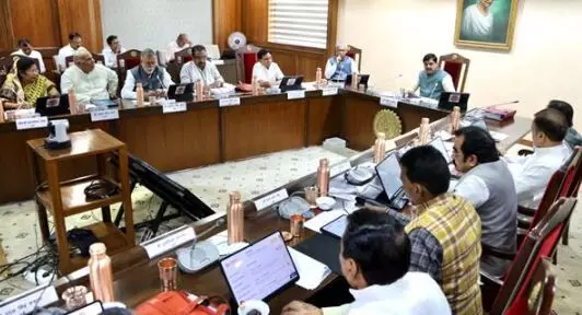 मंत्रि-परिषद ने प्रदेश में अधोसंरचनात्मक विकास और पुनर्वास कार्यों के लिये दी 2,300 करोड़ रूपये की स्वीकृति मंत्रि-परिषद ने प्रदेश में अधोसंरचनात्मक विकास और पुनर्वास कार्यों के लिये दी 2,300 करोड़ रूपये की स्वीकृति