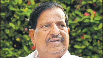 गणेश नाईक ने कहा - पेड़ कटाई की अनुमति प्रक्रिया हुई डिजिटल, गड़बड़ी बर्दाश्त नहीं होगी गणेश नाईक ने कहा - पेड़ कटाई की अनुमति प्रक्रिया हुई डिजिटल, गड़बड़ी बर्दाश्त नहीं होगी