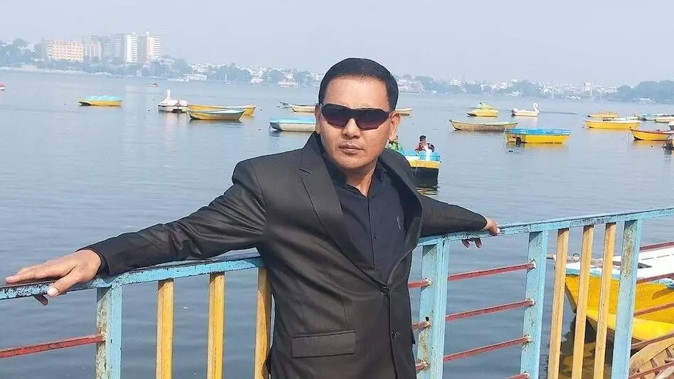दाढ़ी-टोपी से होती है पहचान, मॉब लिंचिंग से बचने के लिए मुस्लिम बदलें पहनावा, रिटायर्ड IAS नियाज खान के बयान पर छिड़ी बहस दाढ़ी-टोपी से होती है पहचान, मॉब लिंचिंग से बचने के लिए मुस्लिम बदलें पहनावा, रिटायर्ड IAS नियाज खान के बयान पर छिड़ी बहस