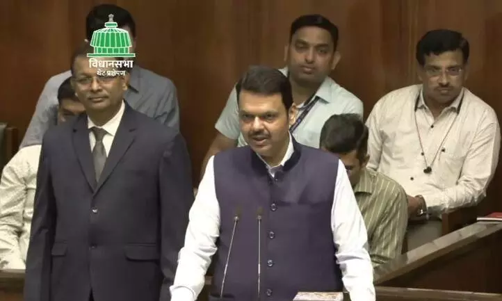 7 दिसंबर से नागपुर शीतकालीन सत्र, सावरकर को लेकर अपनी ही सरकार से नाराज हुए मुनगंटीवार, विधायक दरेकर- कडू फिर भिड़े 7 दिसंबर से नागपुर शीतकालीन सत्र, सावरकर को लेकर अपनी ही सरकार से नाराज हुए मुनगंटीवार, विधायक दरेकर- कडू फिर भिड़े