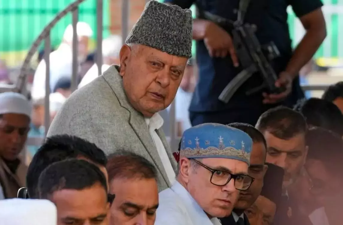 पूर्ण राज्य का दर्जा दिलाने को लेकर जंतर-मंतर पर NC करेगी प्रदर्शन, समर्थन मांगने पर राजनीतिक दलों ने अलग-अलग राय रखी पूर्ण राज्य का दर्जा दिलाने को लेकर जंतर-मंतर पर NC करेगी प्रदर्शन, समर्थन मांगने पर राजनीतिक दलों ने अलग-अलग राय रखी
