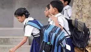 भूखे पेट स्कूल पहुंचे पांच विद्यार्थी हुए बेहोश, दो की हालत गंभीर भूखे पेट स्कूल पहुंचे पांच विद्यार्थी हुए बेहोश, दो की हालत गंभीर