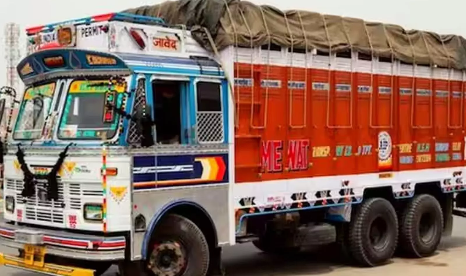 अमरावती में की जा रही चोरी और फर्जी दस्तावेजों वाले ट्रकों की तलाश अमरावती में की जा रही चोरी और फर्जी दस्तावेजों वाले ट्रकों की तलाश