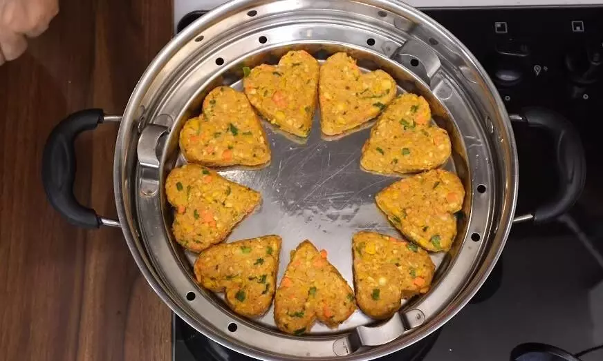 क्रंची भी और सॉफ्ट भी...कैसे बनाएं परिवार को बेहद पसंद आने वाला शानदार स्नैक? जानिए कॉर्न कटलेट की रेसिपी क्रंची भी और सॉफ्ट भी...कैसे बनाएं परिवार को बेहद पसंद आने वाला शानदार स्नैक? जानिए कॉर्न कटलेट की रेसिपी