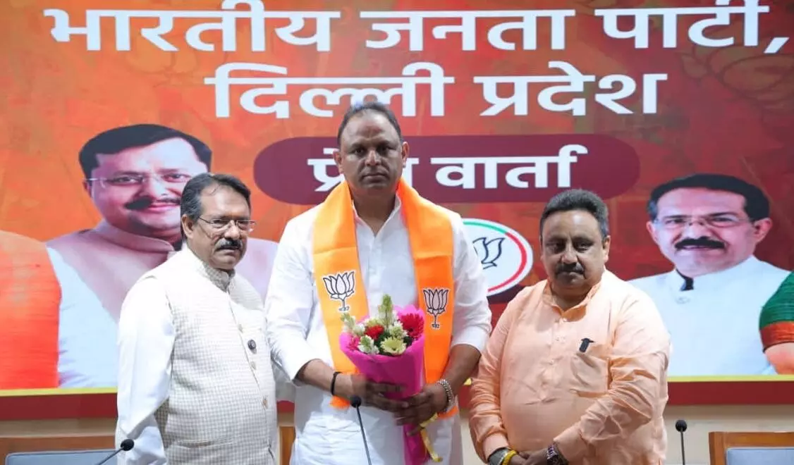 AAP को फिर लगा झटका, सिविल लाइंस के पार्षद विकास टांक ने ज्वाइन की BJP AAP को फिर लगा झटका, सिविल लाइंस के पार्षद विकास टांक ने ज्वाइन की BJP