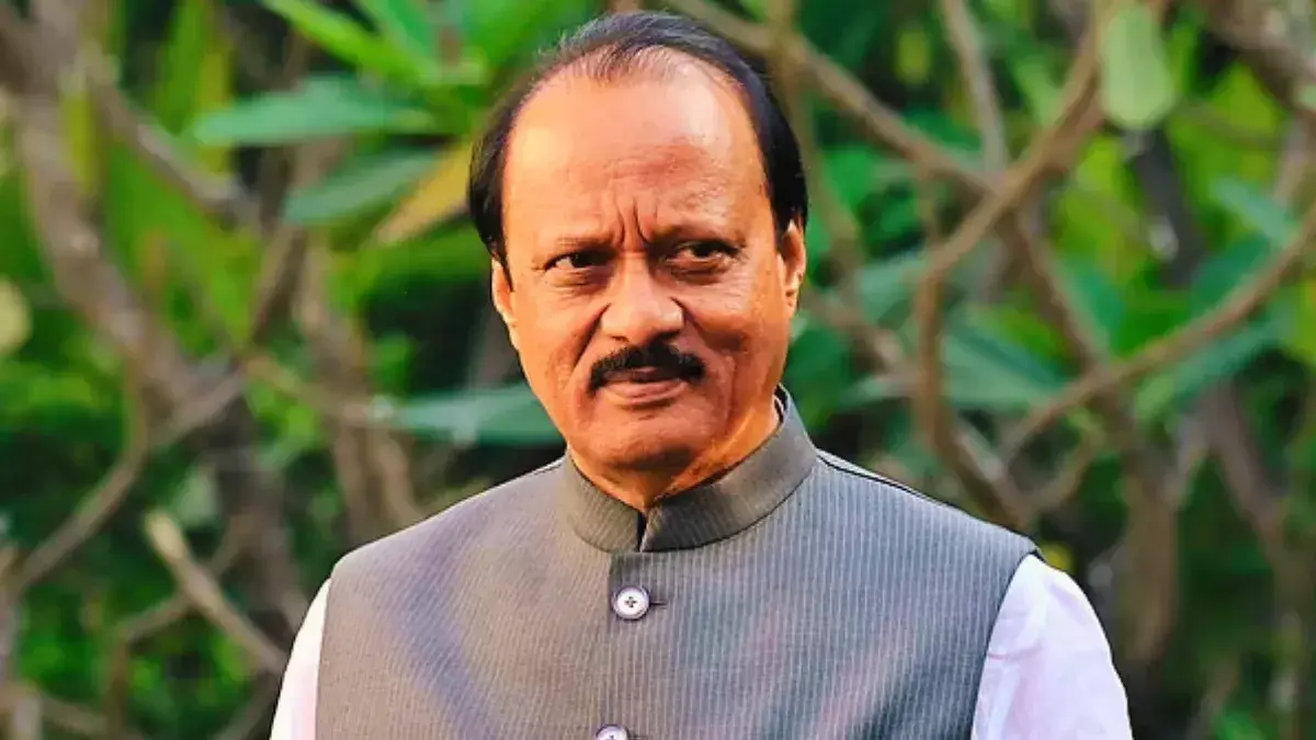 अजित पवार की जयंती के कार्यक्रमों में सिर्फ दादा की तस्वीर, पार्टी के इस आदेश से नेताओं और कार्यकर्ताओं में नाराजगी अजित पवार की जयंती के कार्यक्रमों में सिर्फ दादा की तस्वीर, पार्टी के इस आदेश से नेताओं और कार्यकर्ताओं में नाराजगी