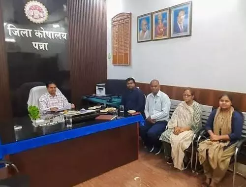 जिला कोषालयों के स्ट्रांग रुम में 3 साल से भी अधिक पुरानी बहुमूल्य संपत्तियां हटाई जाएंगी जिला कोषालयों के स्ट्रांग रुम में 3 साल से भी अधिक पुरानी बहुमूल्य संपत्तियां हटाई जाएंगी
