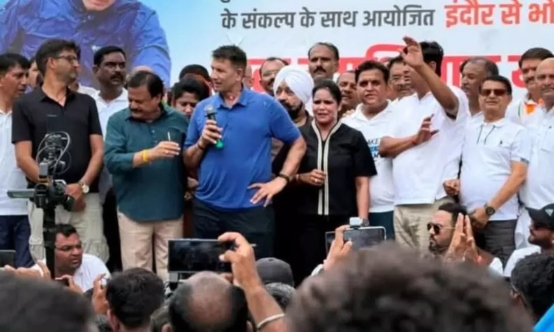 कांग्रेस के युवा स्वाभिमान जेन-जी साइक्लोथॉन का समापन, जीतू पटवारी बोले - शिक्षा बजट के बावजूद स्कूलों में शिक्षक, भवन, बिजली और टॉयलेट का टोटा कांग्रेस के युवा स्वाभिमान जेन-जी साइक्लोथॉन का समापन, जीतू पटवारी बोले - शिक्षा बजट के बावजूद स्कूलों में शिक्षक, भवन, बिजली और टॉयलेट का टोटा