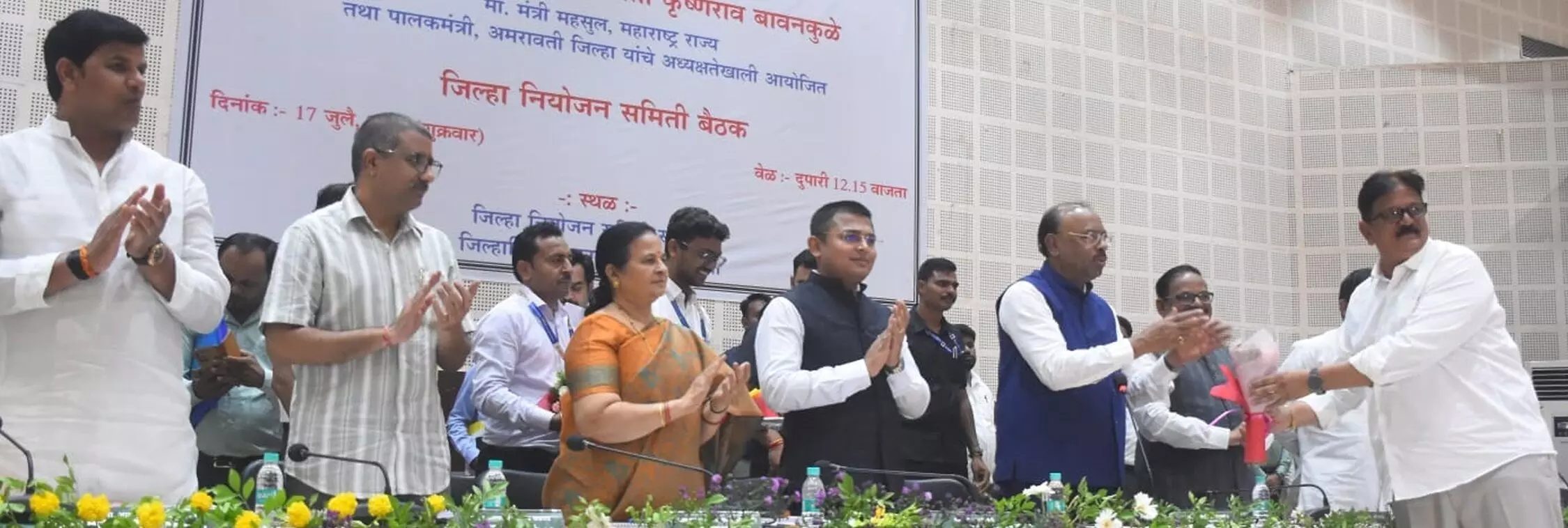 सीसीटीवी से होगी अपराधियों की घेराबंदी, बावनकुले ने किए 200 करोड़ मंजूर सीसीटीवी से होगी अपराधियों की घेराबंदी, बावनकुले ने किए 200 करोड़ मंजूर