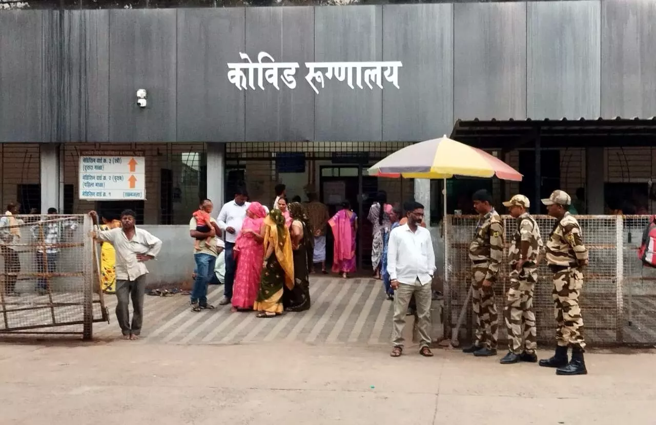 पुलिस प्रताड़ना से त्रस्त होकर गटका जहर, वीडियो बनाकर किया वायरल, फिर पहुंचा थाने, हुई मौत पुलिस प्रताड़ना से त्रस्त होकर गटका जहर, वीडियो बनाकर किया वायरल, फिर पहुंचा थाने, हुई मौत