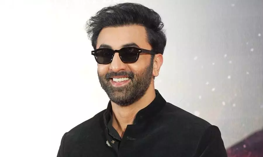 भारत की सबसे बड़ी सिनेमाई कहानी को दुनिया तक पहुंचाने की तैयारी, ‘प्रथम संकल्प कार्यक्रम में एक मंच पर दिखी ‘रामायणम् की पूरी टीम भारत की सबसे बड़ी सिनेमाई कहानी को दुनिया तक पहुंचाने की तैयारी, ‘प्रथम संकल्प कार्यक्रम में एक मंच पर दिखी ‘रामायणम् की पूरी टीम