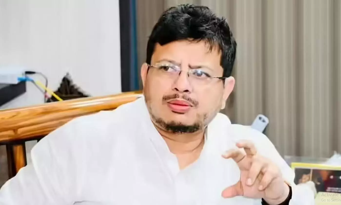 उनमें अहंकार की कोई कमी नहीं अभिषेक के ऑफर पर भड़के ऋतब्रत बनर्जी उनमें अहंकार की कोई कमी नहीं अभिषेक के ऑफर पर भड़के ऋतब्रत बनर्जी