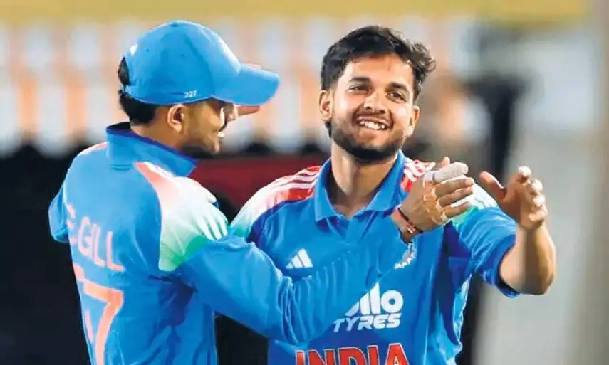 वॉशिंगटन सुंदर की जगह दुबे भारतीय वनडे टीम में शामिल, क्रिकेट का मक्का लॉर्ड्स मैदान पर खेलेंगे हर्ष! वॉशिंगटन सुंदर की जगह दुबे भारतीय वनडे टीम में शामिल, क्रिकेट का मक्का लॉर्ड्स मैदान पर खेलेंगे हर्ष!