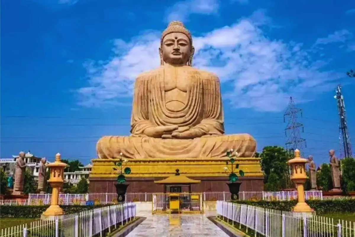 बोधगया के लिए 800 श्रद्धालुओं को लेकर आज रवाना होगी विशेष ट्रेन, मुख्यमंत्री फडणवीस दिखाएंगे हरी झंडी बोधगया के लिए 800 श्रद्धालुओं को लेकर आज रवाना होगी विशेष ट्रेन, मुख्यमंत्री फडणवीस दिखाएंगे हरी झंडी