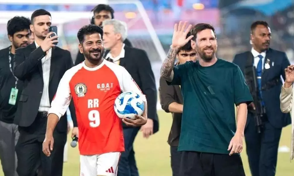 उस दिन बहुत खुश...फीफा विश्व कप के फाइनल मुकाबले से पहले सीएम रेवंत रेड्डी ने मेसी को किया याद उस दिन बहुत खुश...फीफा विश्व कप के फाइनल मुकाबले से पहले सीएम रेवंत रेड्डी ने मेसी को किया याद